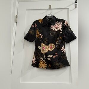 Forever 21 black floral polyester collared blouse (size s, fits like m)
